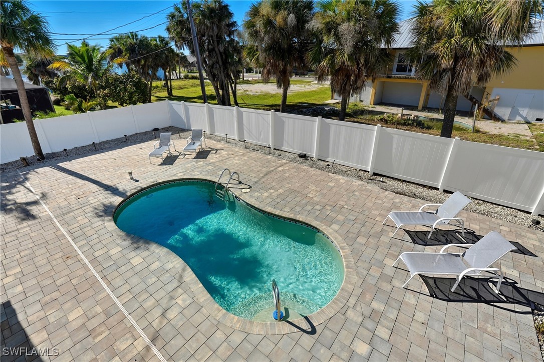 3 Bed Pool Home for Sale in Laguna Shores, photo 17