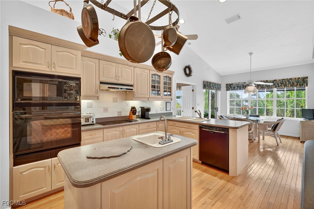 3 Bed Pool Home for Sale in Sanibel, FL, $1,049,000 — photo 17