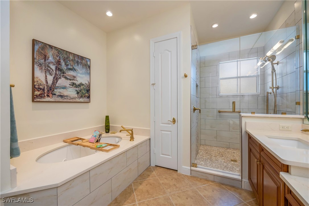 4 Bed Condominium for Sale in Avellino Isles, photo 17