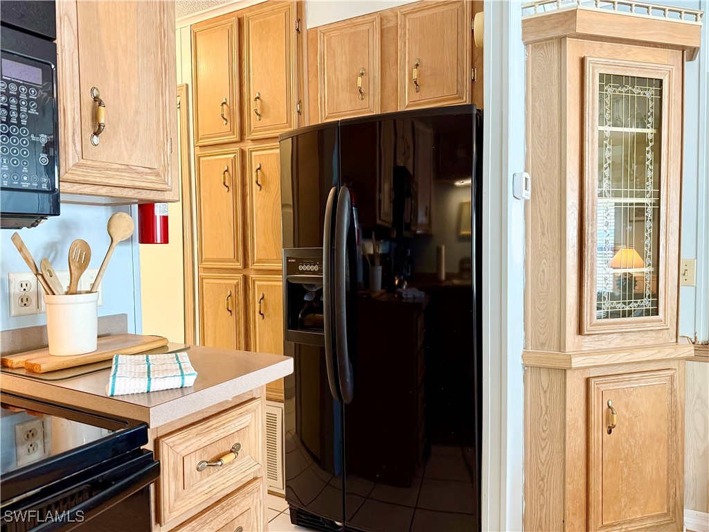 2 Bed ManufacturedHome for Sale in Naples, FL, $125,000 — photo 17