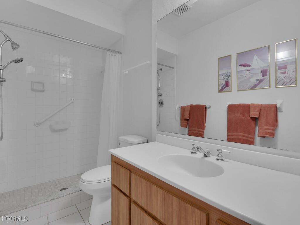 2 Bed Condominium for Sale in Fort Myers, FL, $134,900 — photo 17