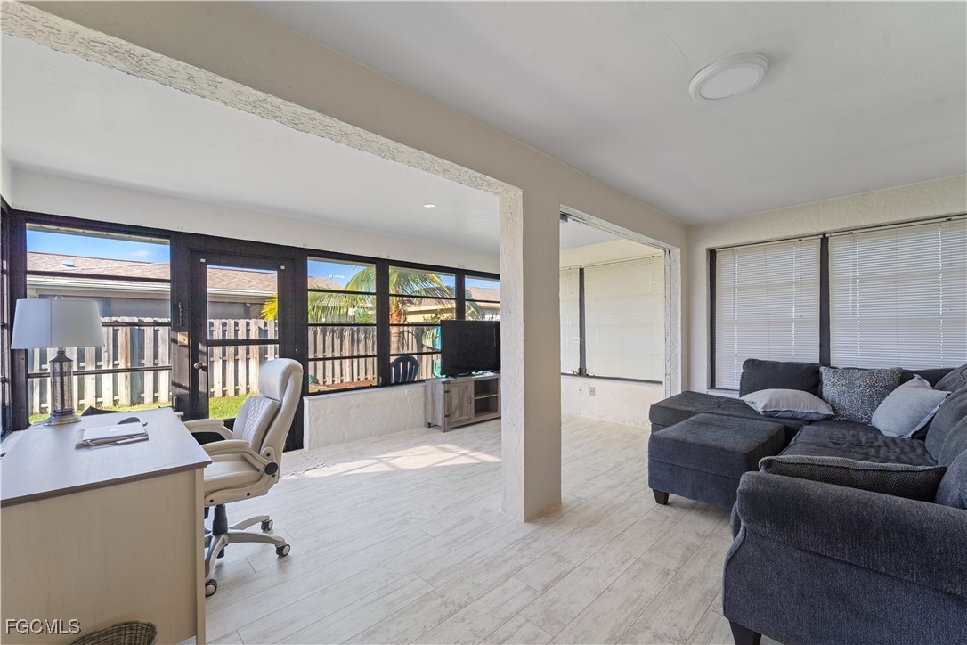 2 Bed SingleFamilyResidence for Sale in South Pointe, FL — photo 17