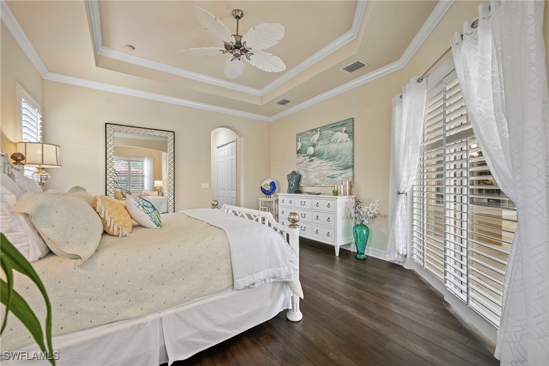 5 Bed Pool Home for Sale in Bella Terra, photo 17