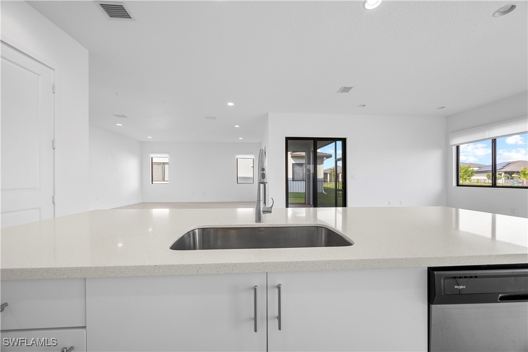 3 Bed Waterfront Home for Sale in Maple Ridge, photo 17