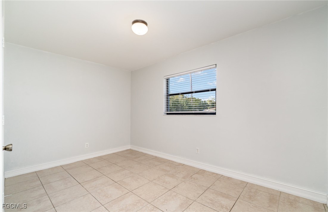 3 Bed SingleFamilyResidence for Sale in Fort Myers, photo 17