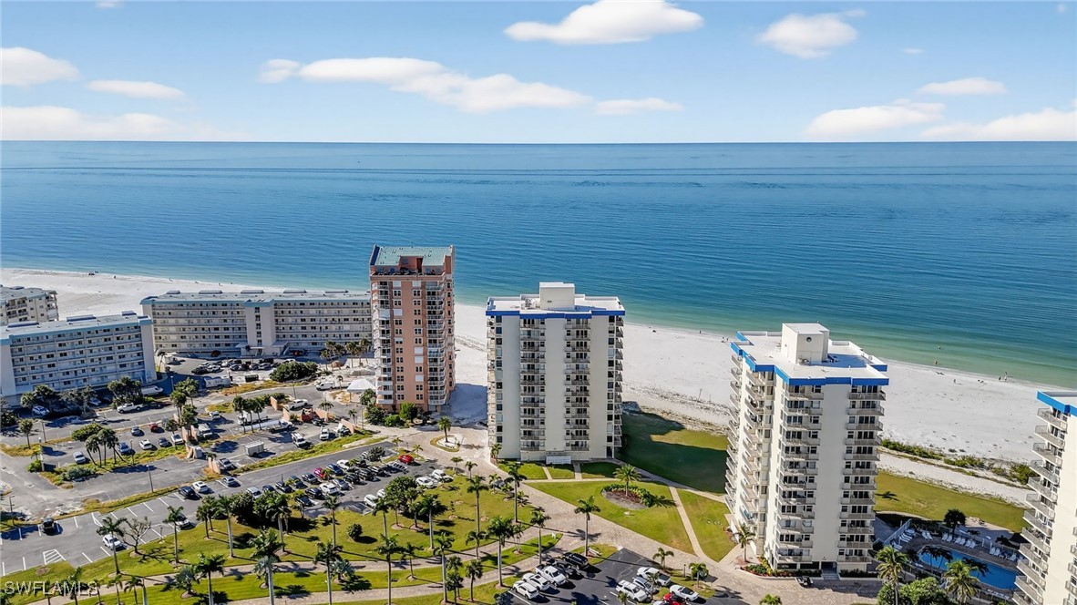1 Bed Waterfront Home for Sale in Fort Myers Beach, photo 17