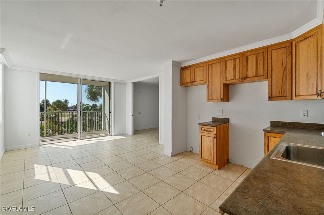 1 Bed Waterfront Home for Sale in Bonita Beach, photo 17