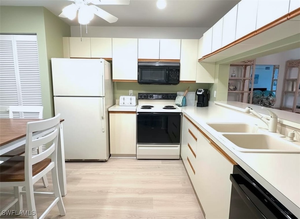 2 Bed Waterfront Home for Sale in Naples, photo 17