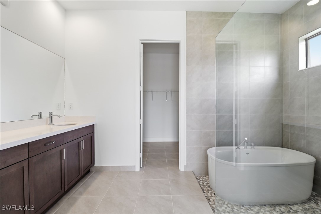 4 Bed SingleFamilyResidence for Sale in Maple Ridge, photo 17