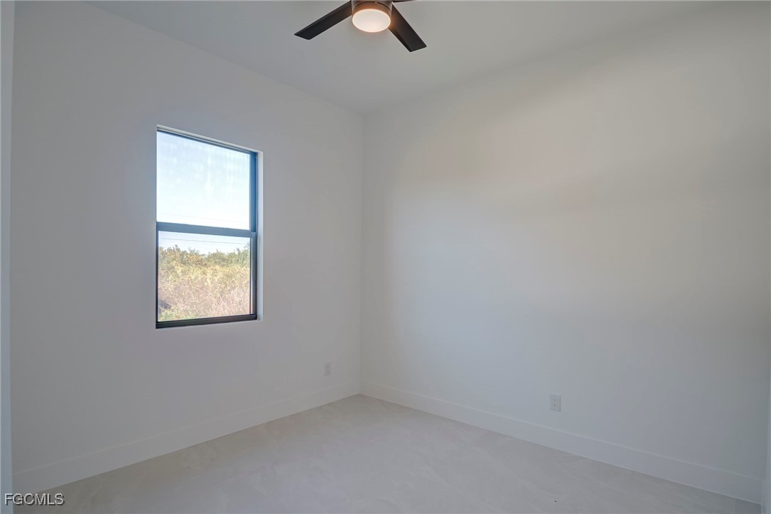 3 Bed SingleFamilyResidence for Sale in Lehigh Acres, photo 17