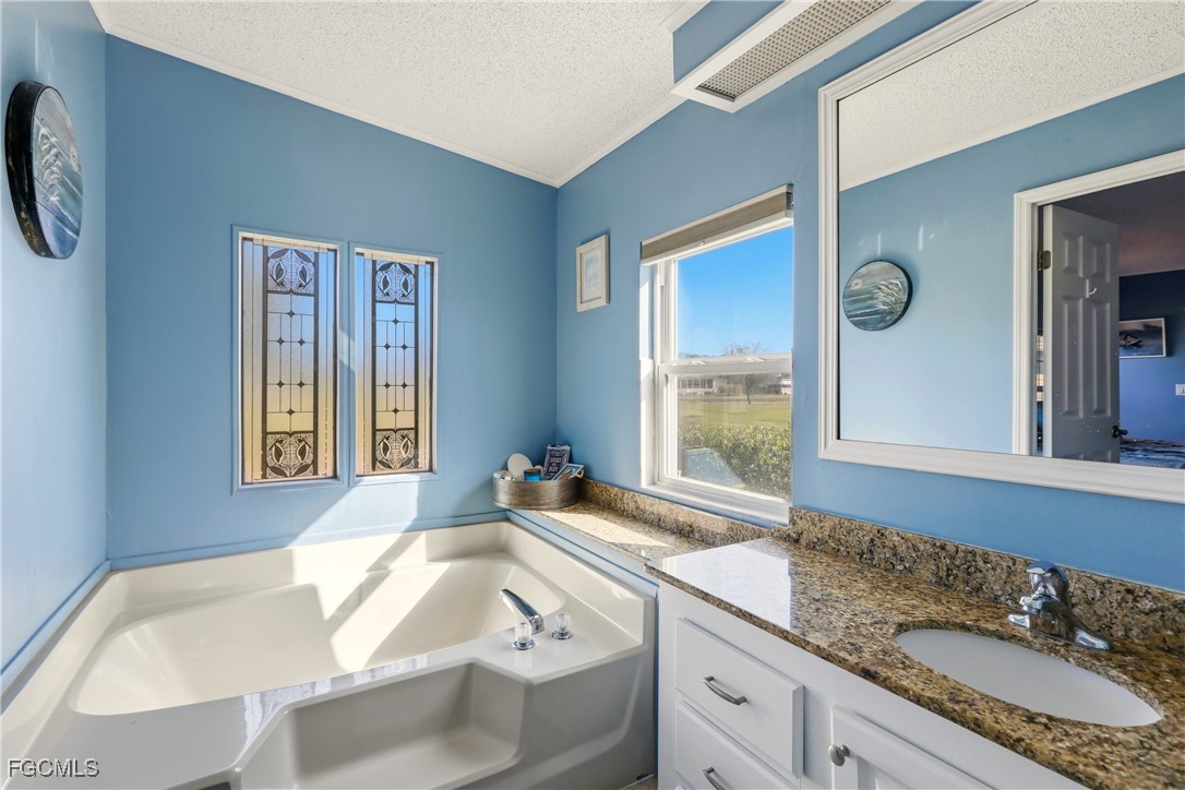 2 Bed ManufacturedHome for Sale in North Fort Myers, FL — photo 17
