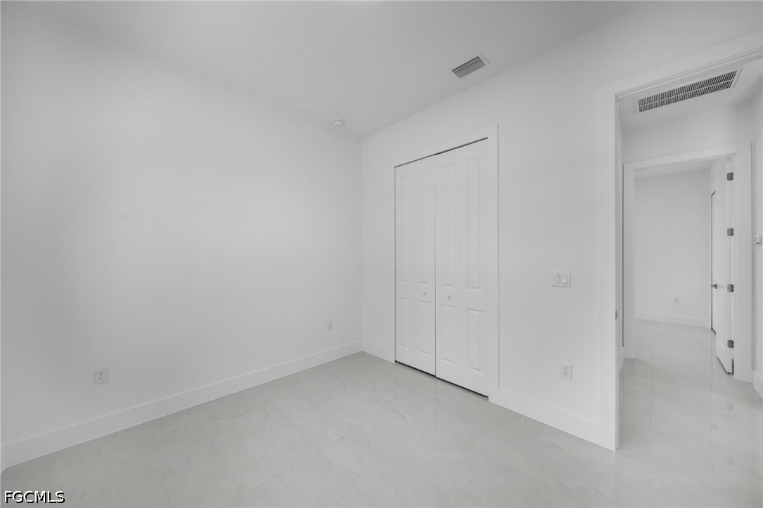 3 Bed SingleFamilyResidence for Sale in Lehigh Acres, photo 17