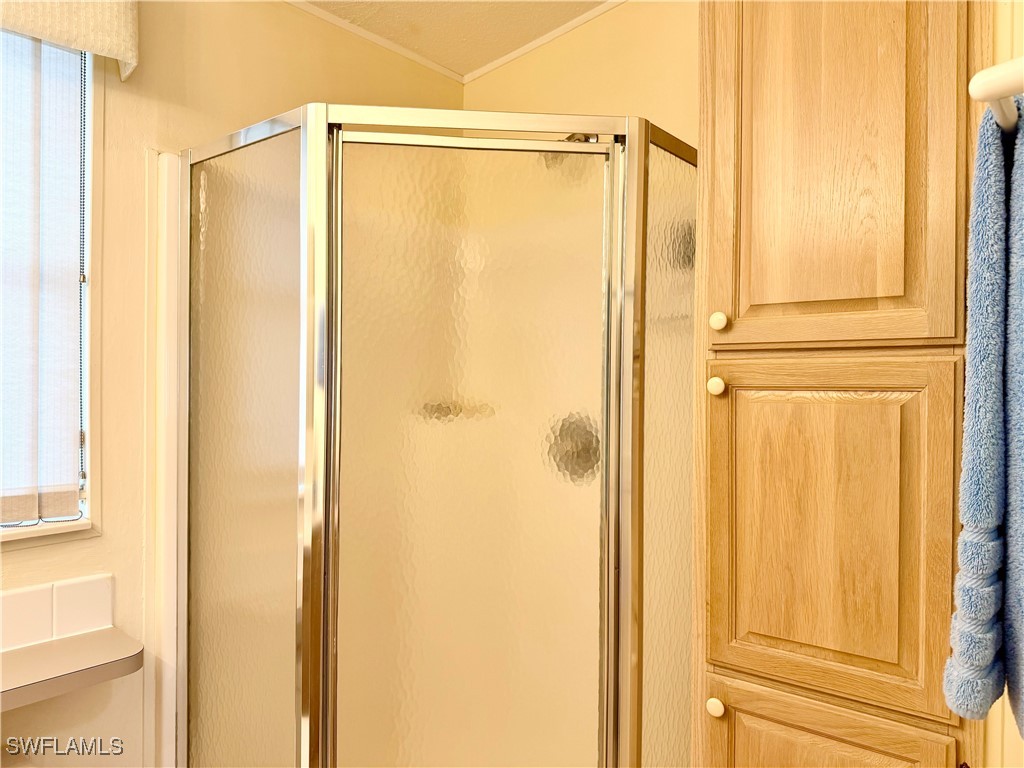 2 Bed ManufacturedHome for Sale in Naples, FL, $179,000 — photo 17