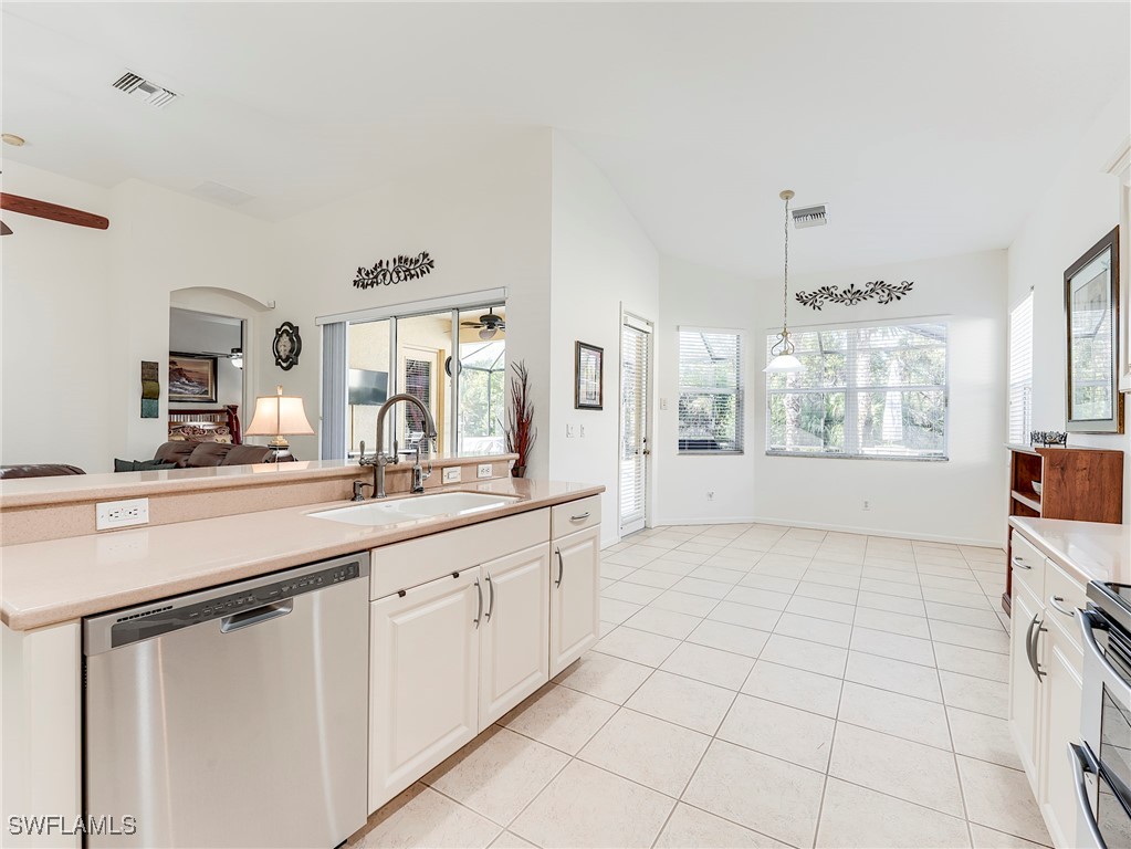 3 Bed Pool Home for Sale in Bramble Cove, FL, $399,000 — photo 17
