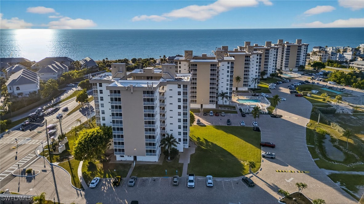 1 Bed Waterfront Home for Sale in Beach And Tennis Club, photo 17