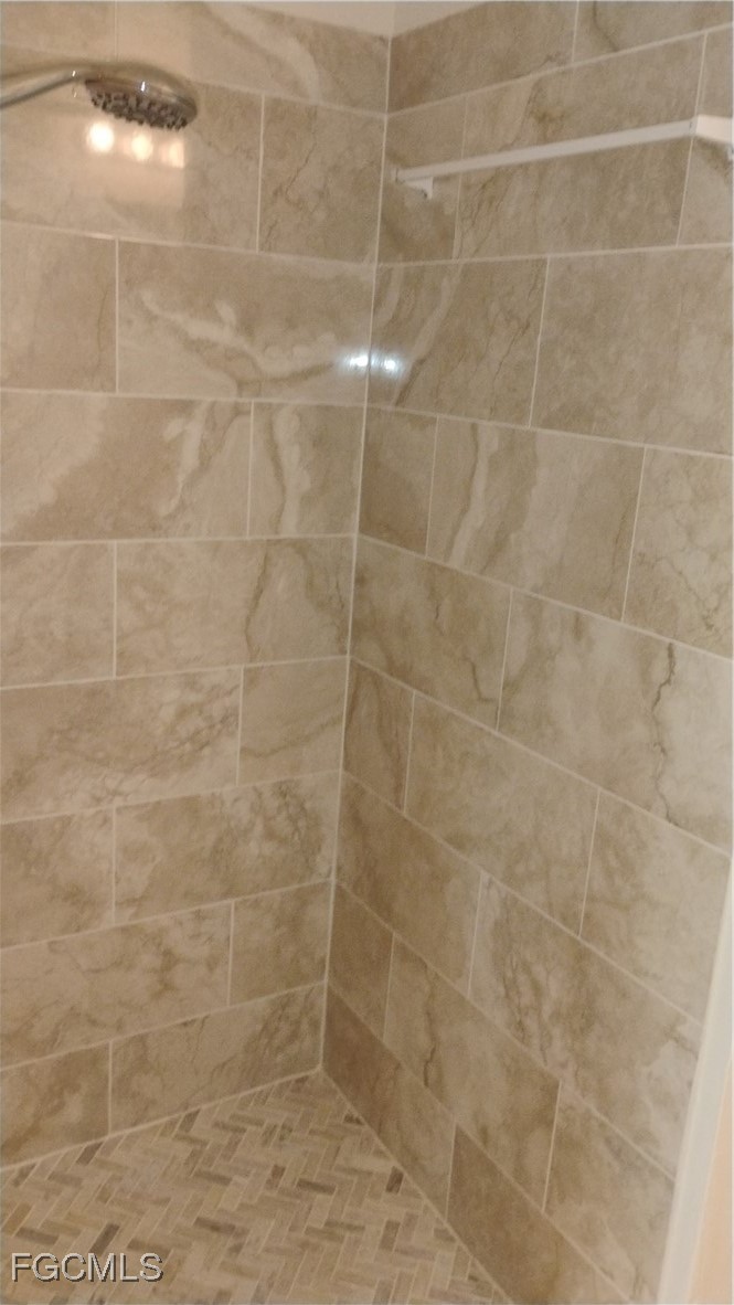 2 Bed SingleFamilyResidence for Sale in Port Charlotte, photo 17