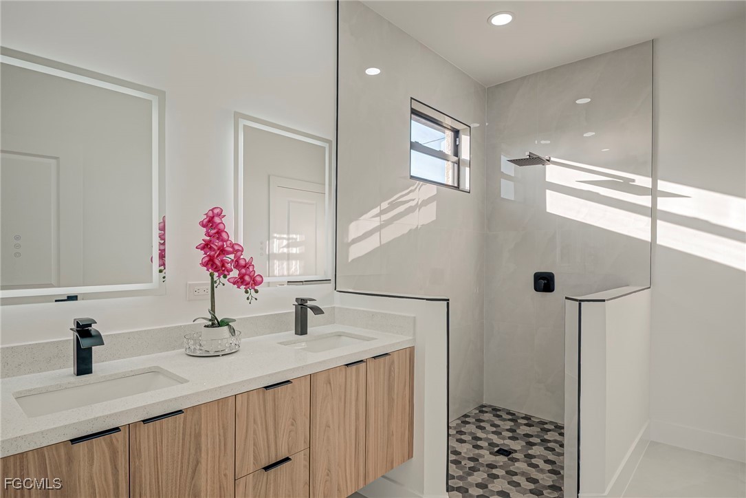 3 Bed SingleFamilyResidence for Sale in Lehigh Acres, FL — photo 17