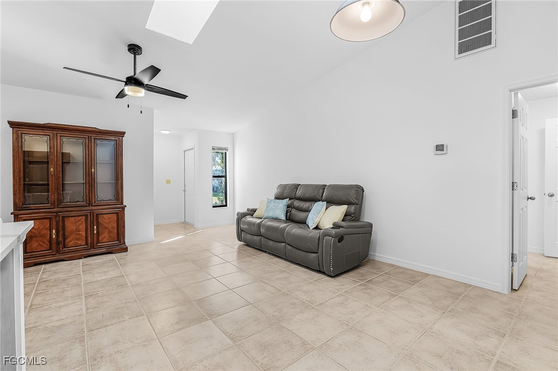 2 Bed Attached for Sale in Cape Coral, photo 17