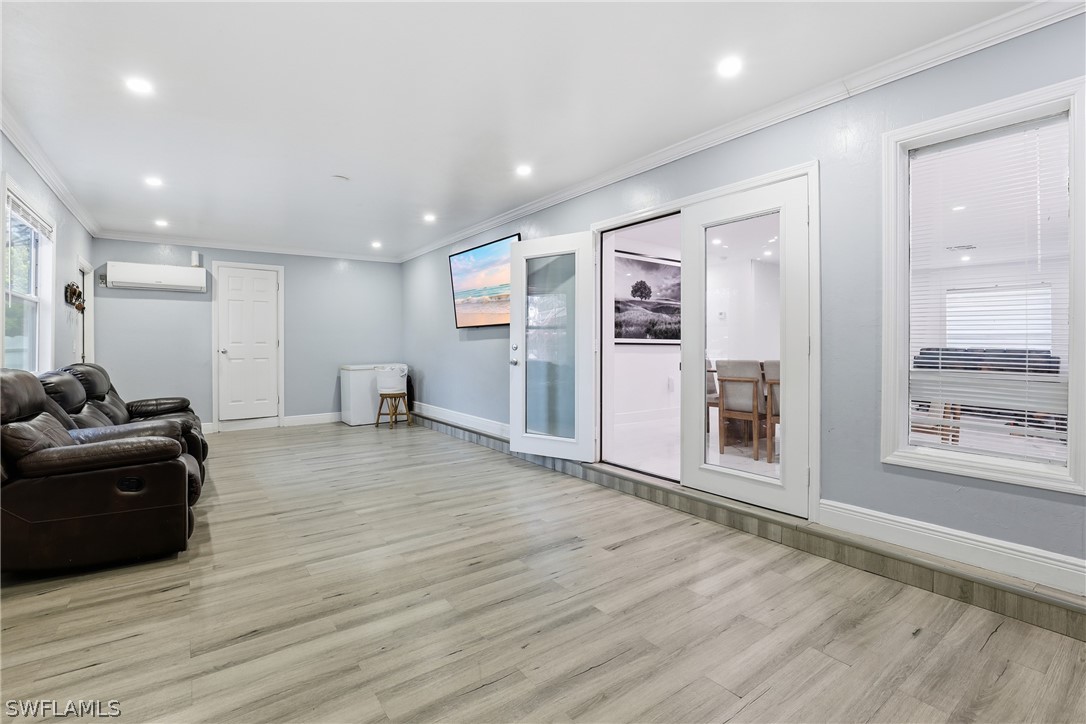 2 Bed SingleFamilyResidence for Sale in Naples, photo 17