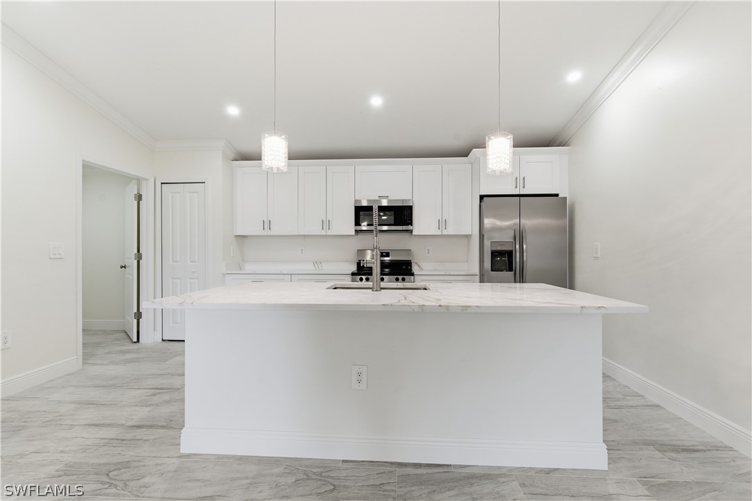 3 Bed SingleFamilyResidence for Sale in Fort Myers, FL — photo 17