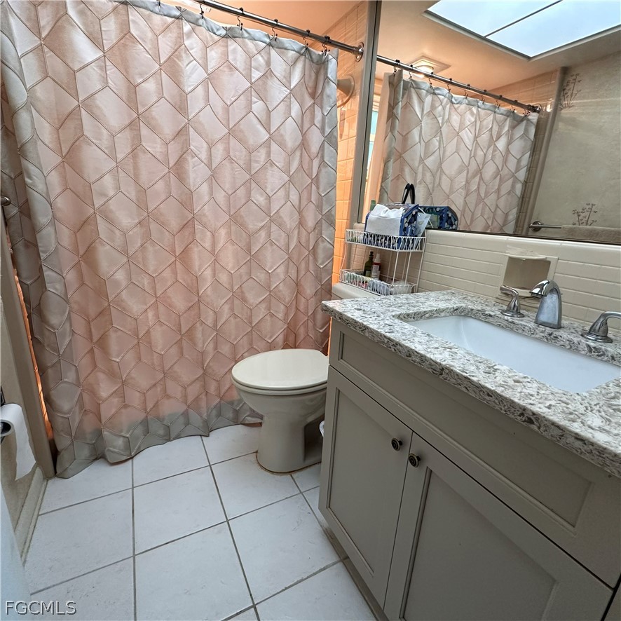 2 Bed SingleFamilyResidence for Sale in Cape Coral, photo 17