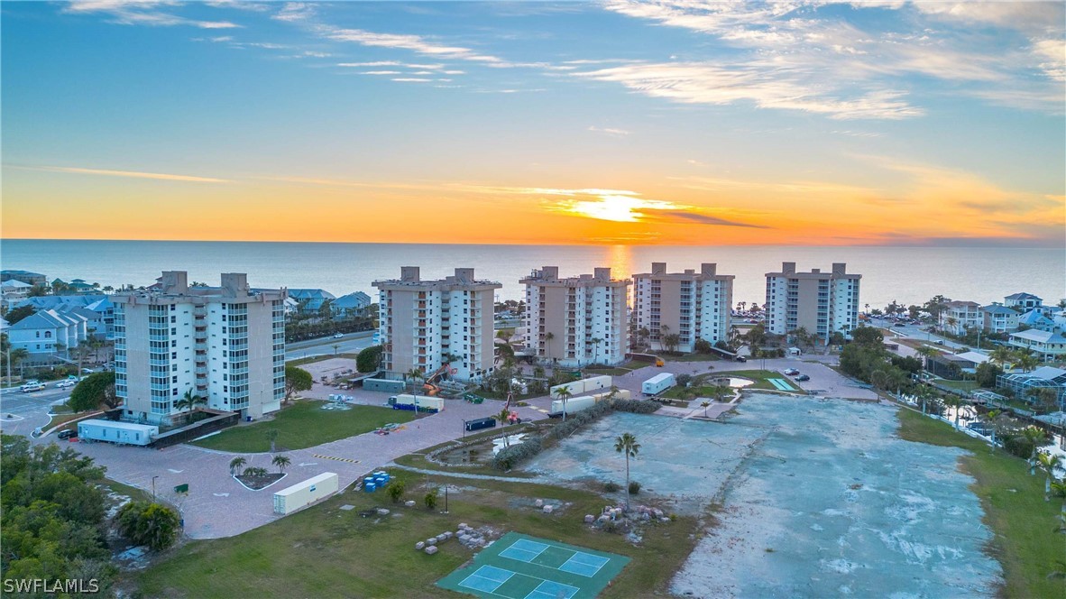 1 Bed Waterfront Home for Sale in Beach And Tennis Club, photo 17