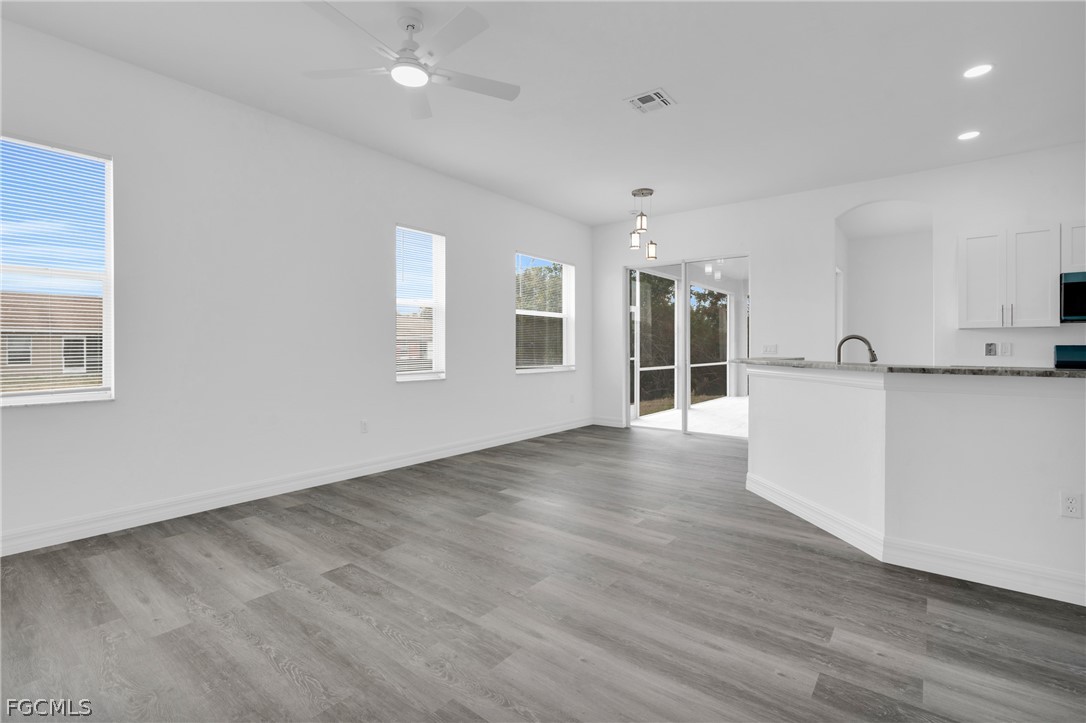 3 Bed SingleFamilyResidence for Sale in Lehigh Acres, photo 17