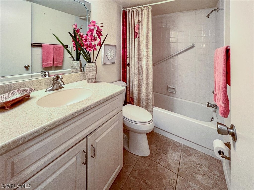 2 Bed Waterfront Home for Sale in Naples, photo 17
