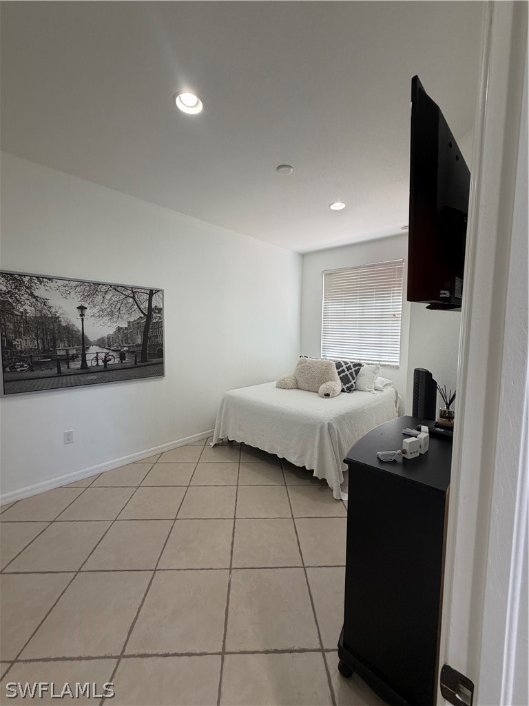 3 Bed SingleFamilyResidence for Sale in Naples, FL, $450,000 — photo 17