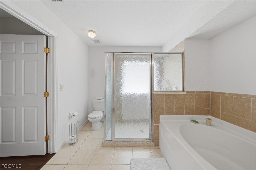 3 Bed SingleFamilyResidence for Sale in Cape Coral, photo 17