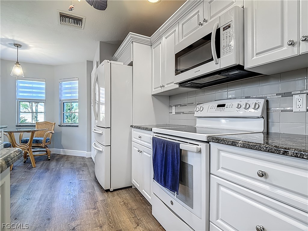 2 Bed SingleFamilyResidence for Sale in Herons Glen, FL — photo 17