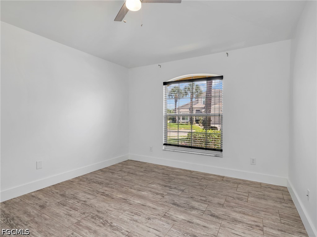 3 Bed SingleFamilyResidence for Sale in Stoneybrook, FL — photo 17