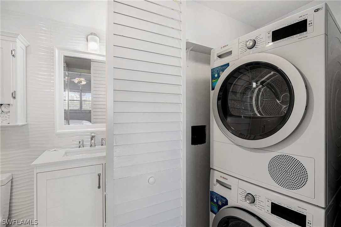 2 Bed Waterfront Home for Sale in Marco Island, photo 17