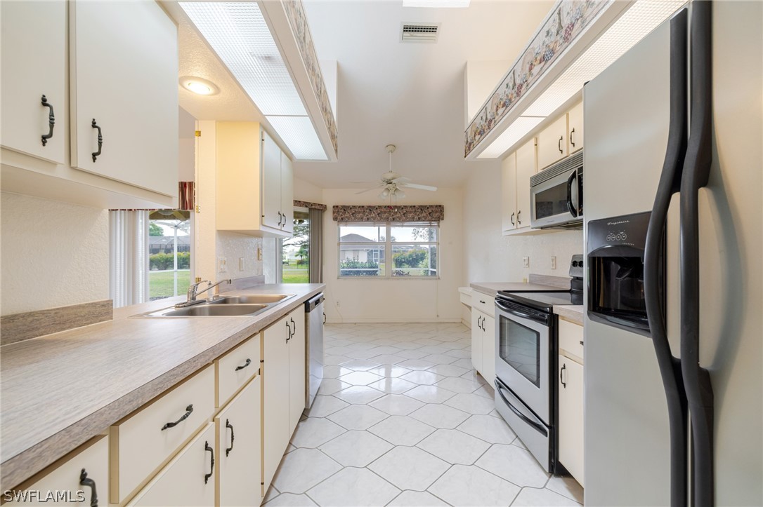 3 Bed SingleFamilyResidence for Sale in Punta Gorda, FL — photo 17