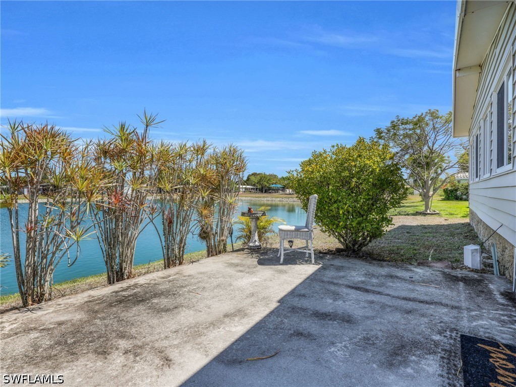 2 Bed Waterfront Home for Sale in Quail Roost, FL, $194,900 — photo 17