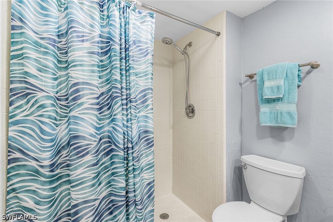 2 Bed Waterfront Home for Sale in Creciente, FL, $399,900 — photo 17