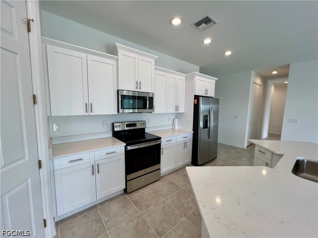 3 Bed Attached for Sale in Mirror Lakes, FL, $250,000 — photo 17