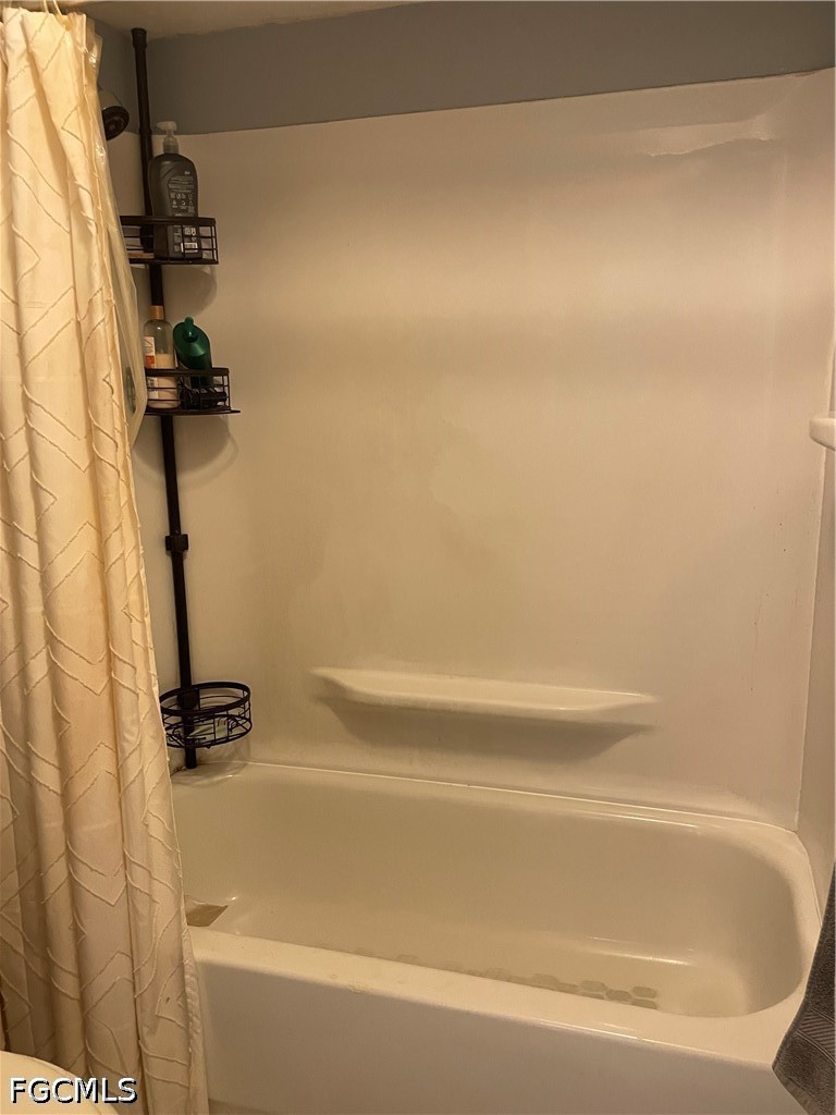 3 Bed SingleFamilyResidence for Sale in Fort Myers, photo 17