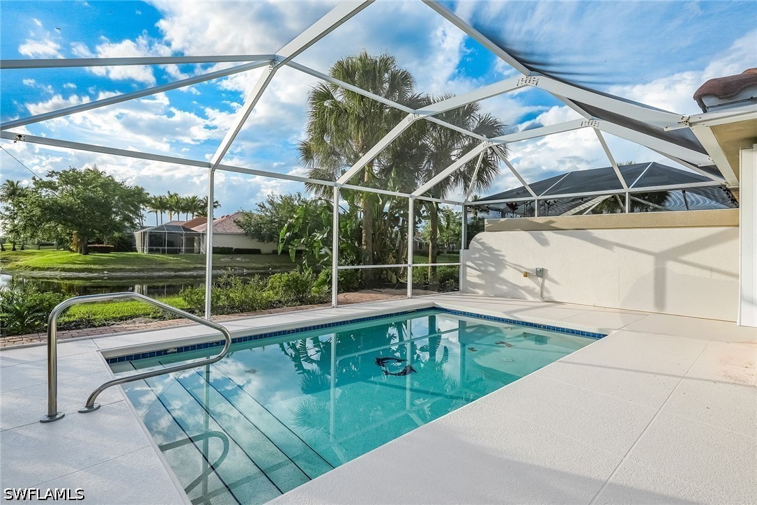 2 Bed Pool Home for Sale in Island Walk, photo 17