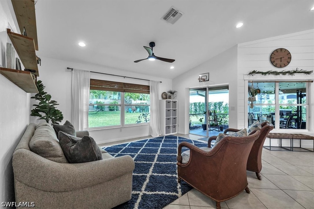 4 Bed SingleFamilyResidence for Sale in Naples, photo 17