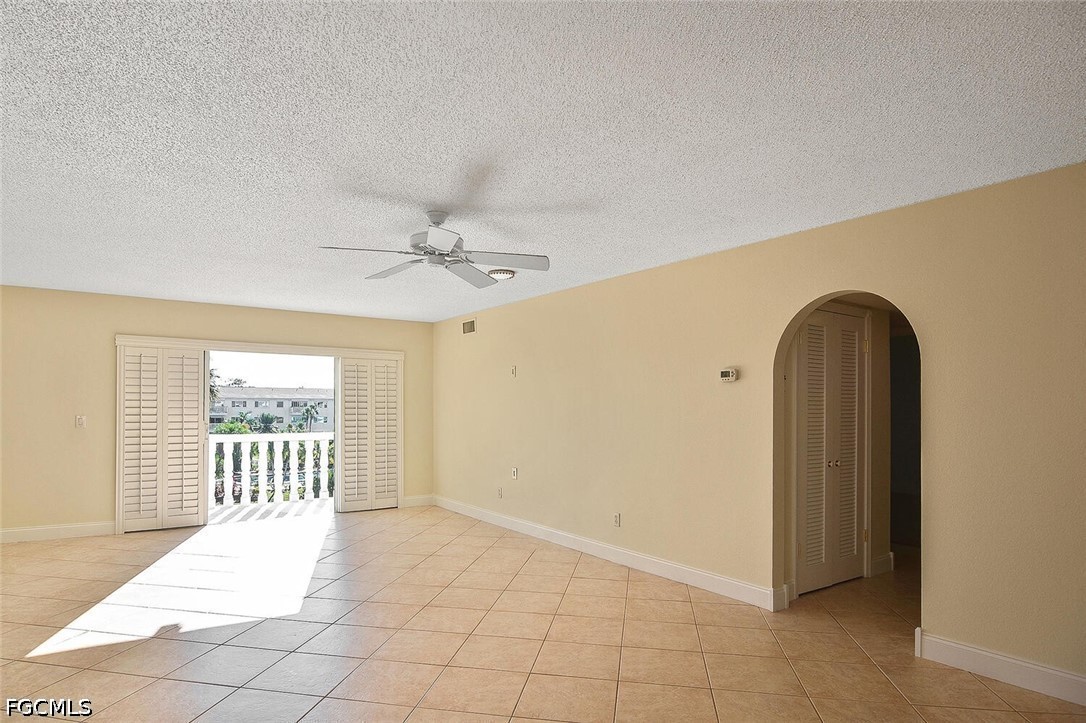 2 Bed Waterfront Home for Sale in Fort Myers, photo 17