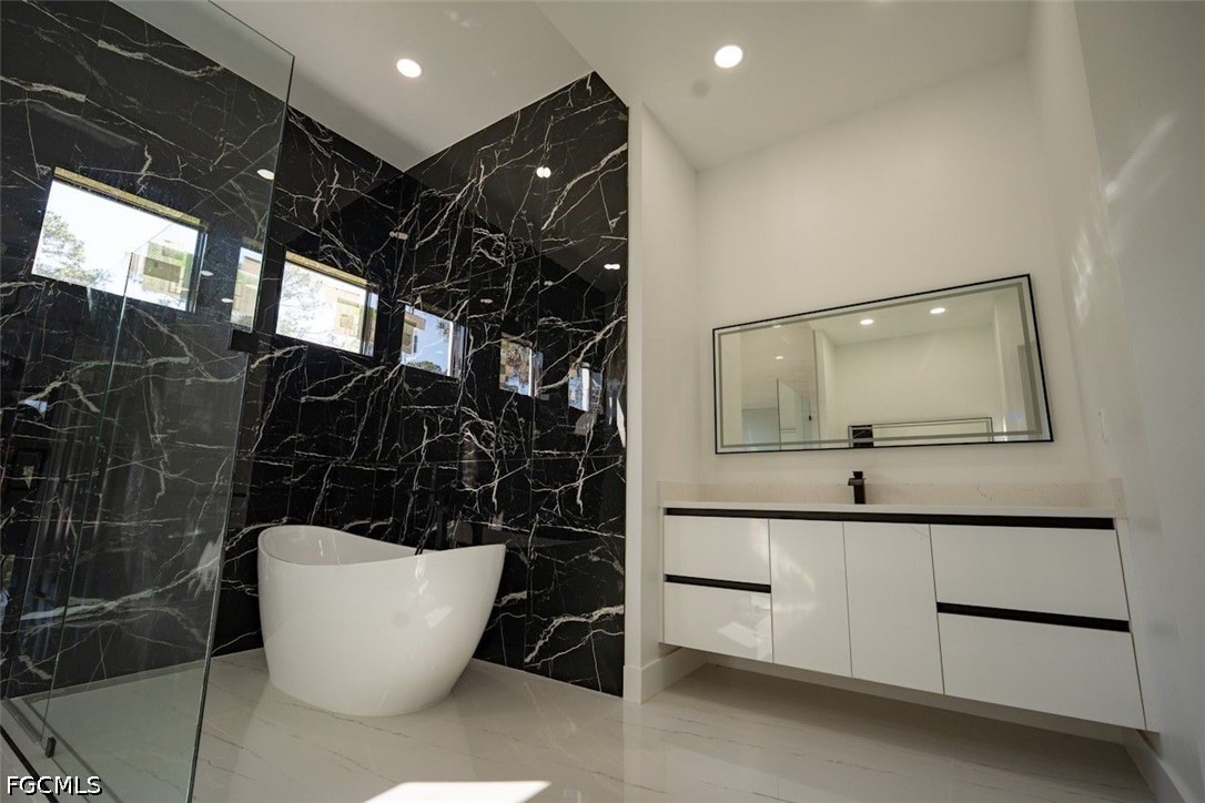 4 Bed SingleFamilyResidence for Sale in Lehigh Acres, photo 17