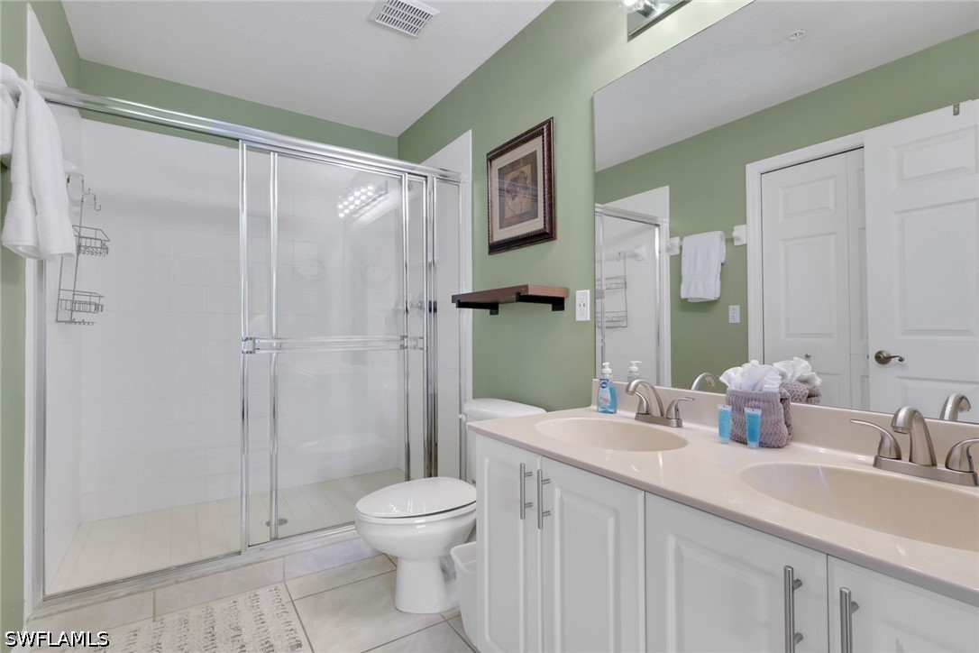 2 Bed Condominium for Sale in Naples, photo 17