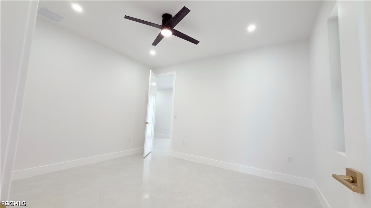 4 Bed SingleFamilyResidence for Sale in Lehigh Acres, photo 17