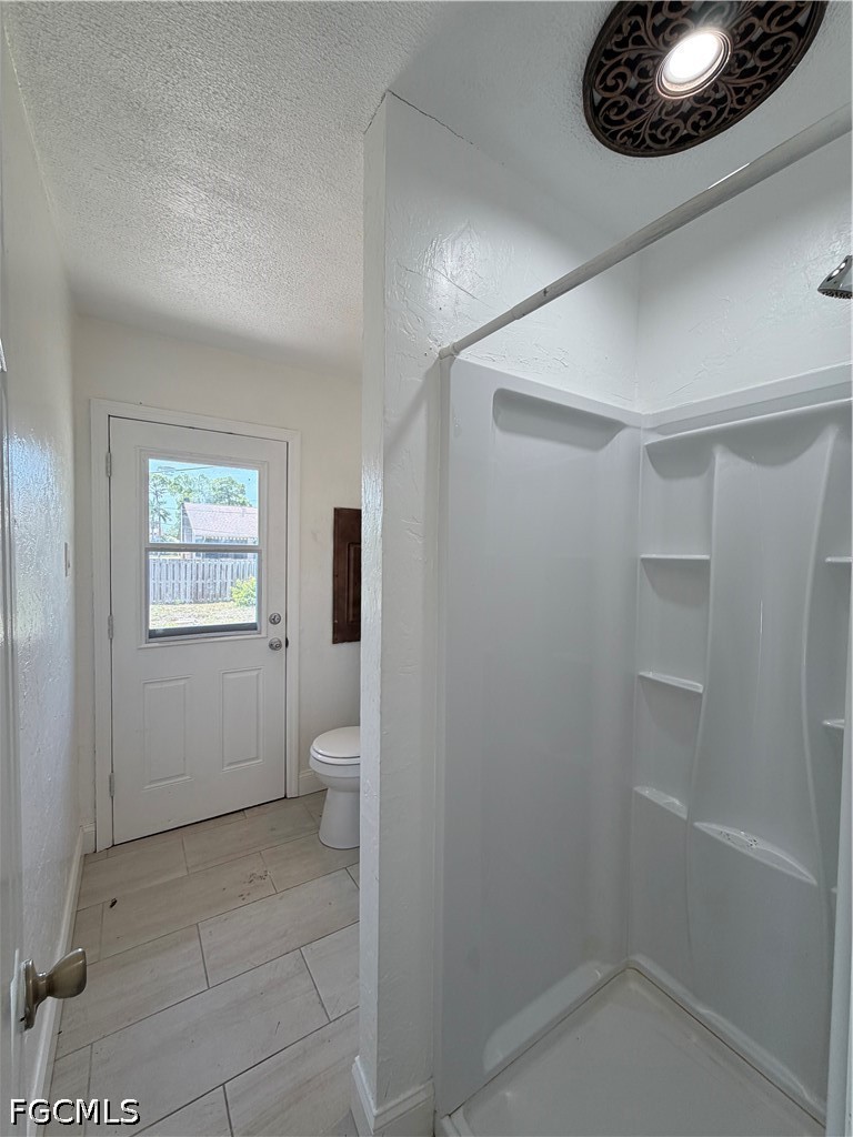 3 Bed SingleFamilyResidence for Sale in San Carlos Park, photo 17
