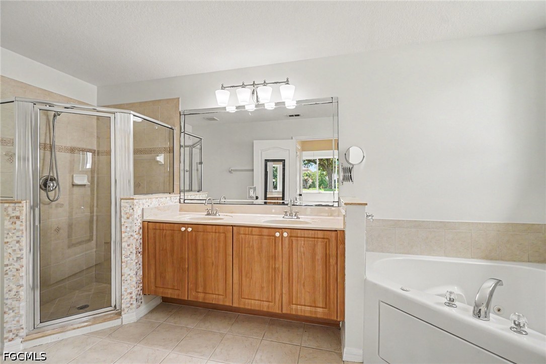 3 Bed Waterfront Home for Sale in Coral Lakes, photo 17