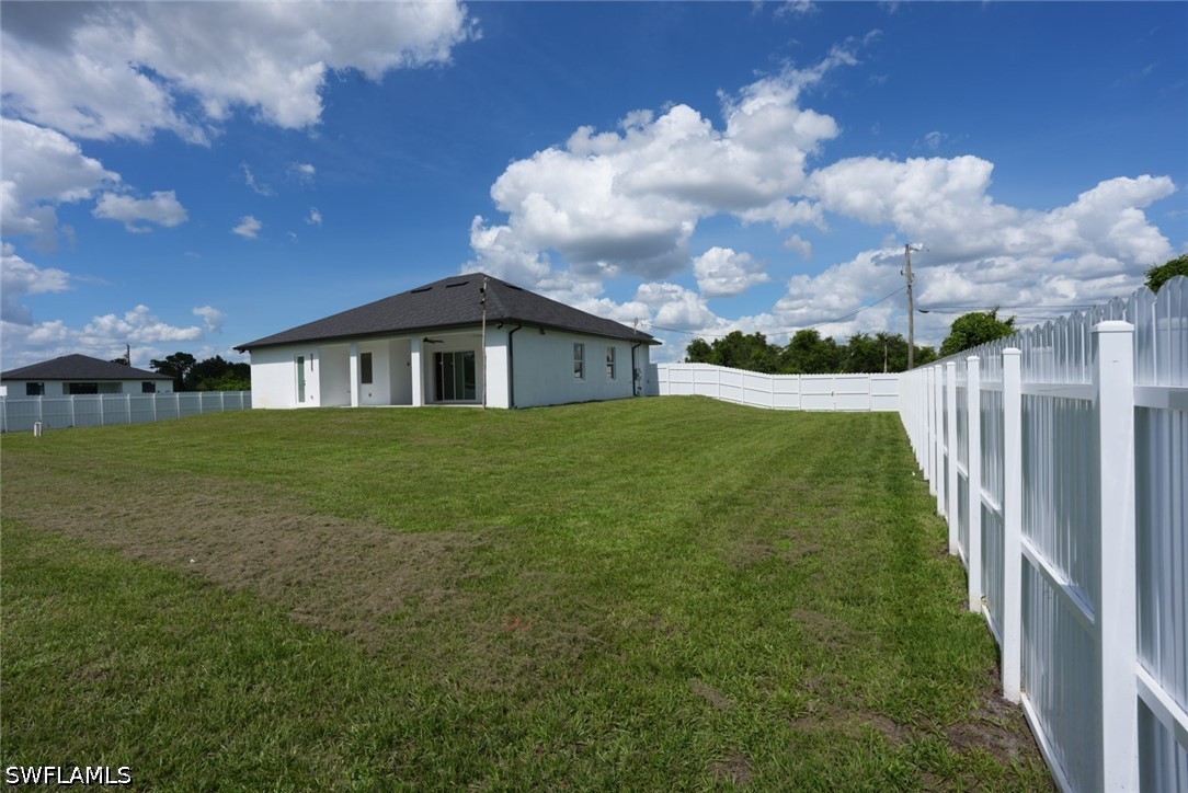 4 Bed SingleFamilyResidence for Sale in 900 Building, photo 17