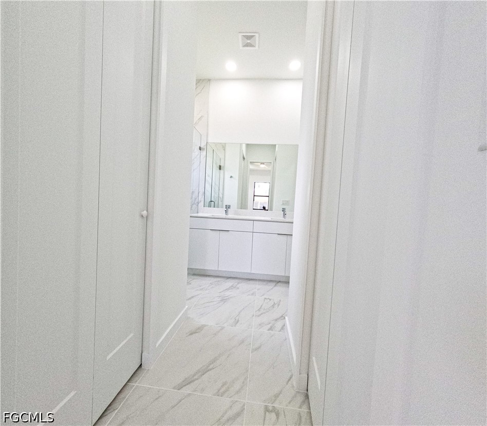 3 Bed SingleFamilyResidence for Sale in Cape Coral, photo 17