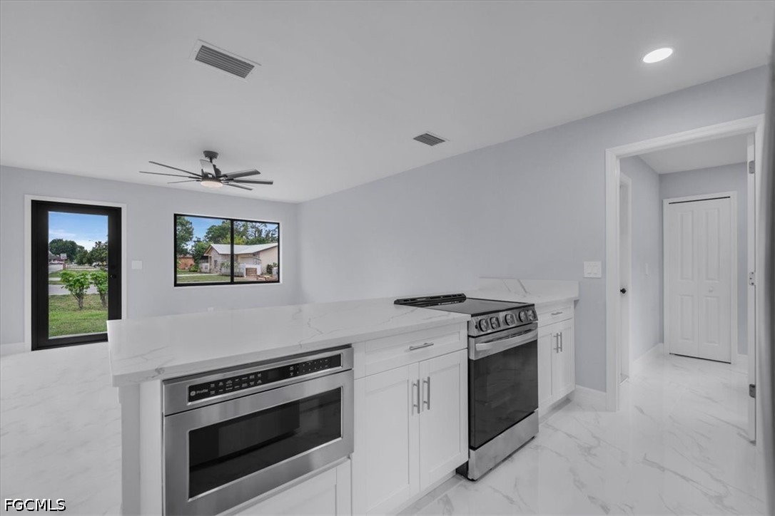 3 Bed SingleFamilyResidence for Sale in Fort Myers, photo 17