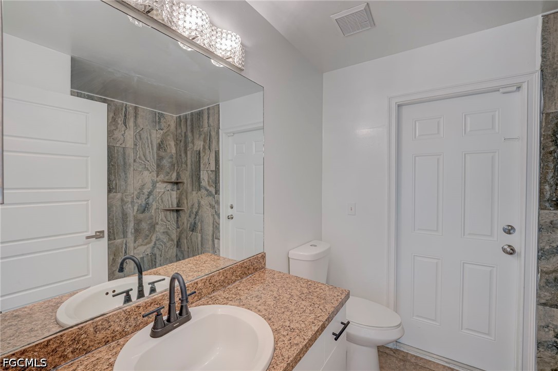 3 Bed Waterfront Home for Sale in Lehigh Acres, photo 17